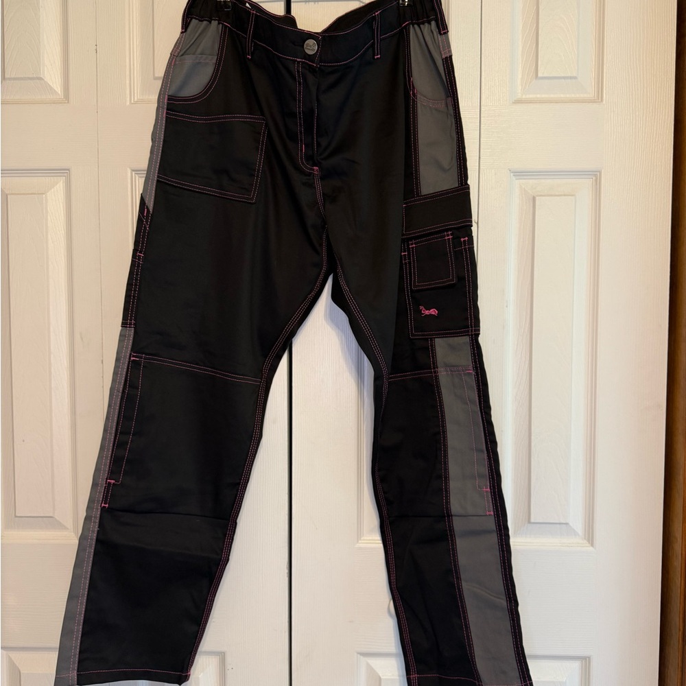 Black and Pink Strong Ant‎ Pants